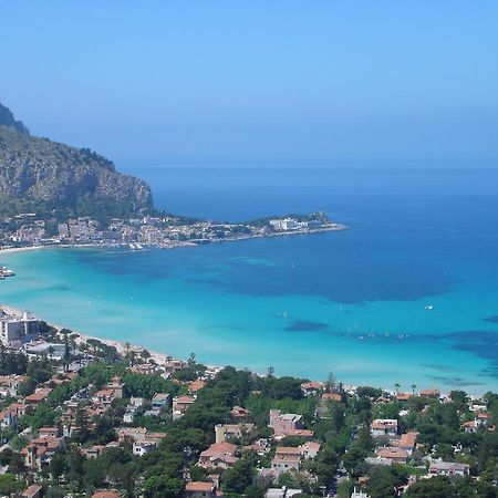 Mondello Luxury Apartment On The Beach Екстер'єр фото