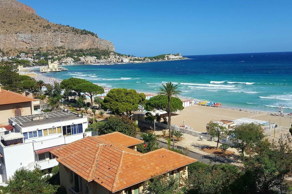 Mondello Luxury Apartment On The Beach Екстер'єр фото